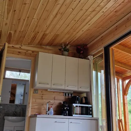 Reteskert Vendeghaz Es 4*